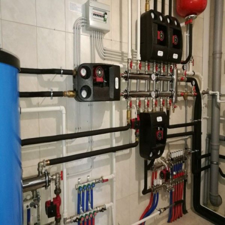 Коллектор с гидрострелкой распределительный Прокситерм 60 кВт 2+1 контура НР 1"