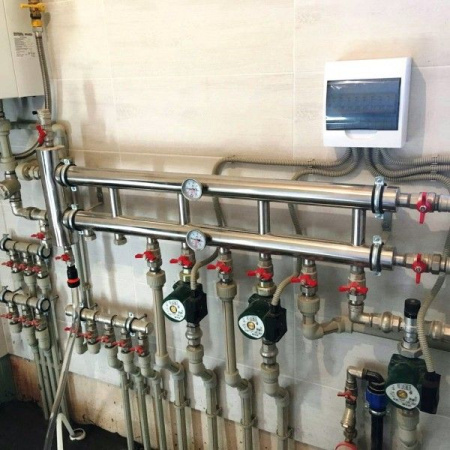 Коллектор с гидрострелкой распределительный Прокситерм 85 кВт 4+1 контура НР 1 1/4"